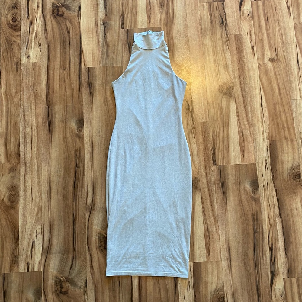 Windsor below knee dress fitted